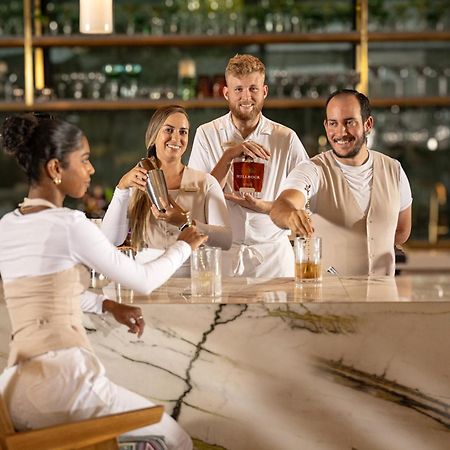 Ette Luxury Hotel & Spa Four Corners Esterno foto The bar at the hotel